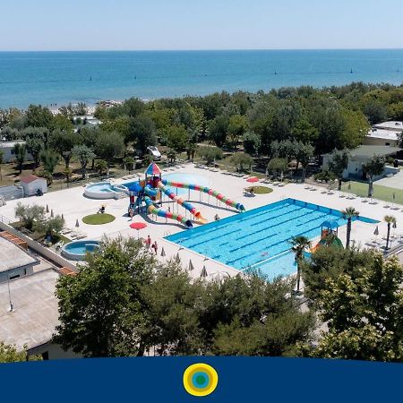 Hotel Club Del Sole Stork Family Collection Giulianova Esterno foto