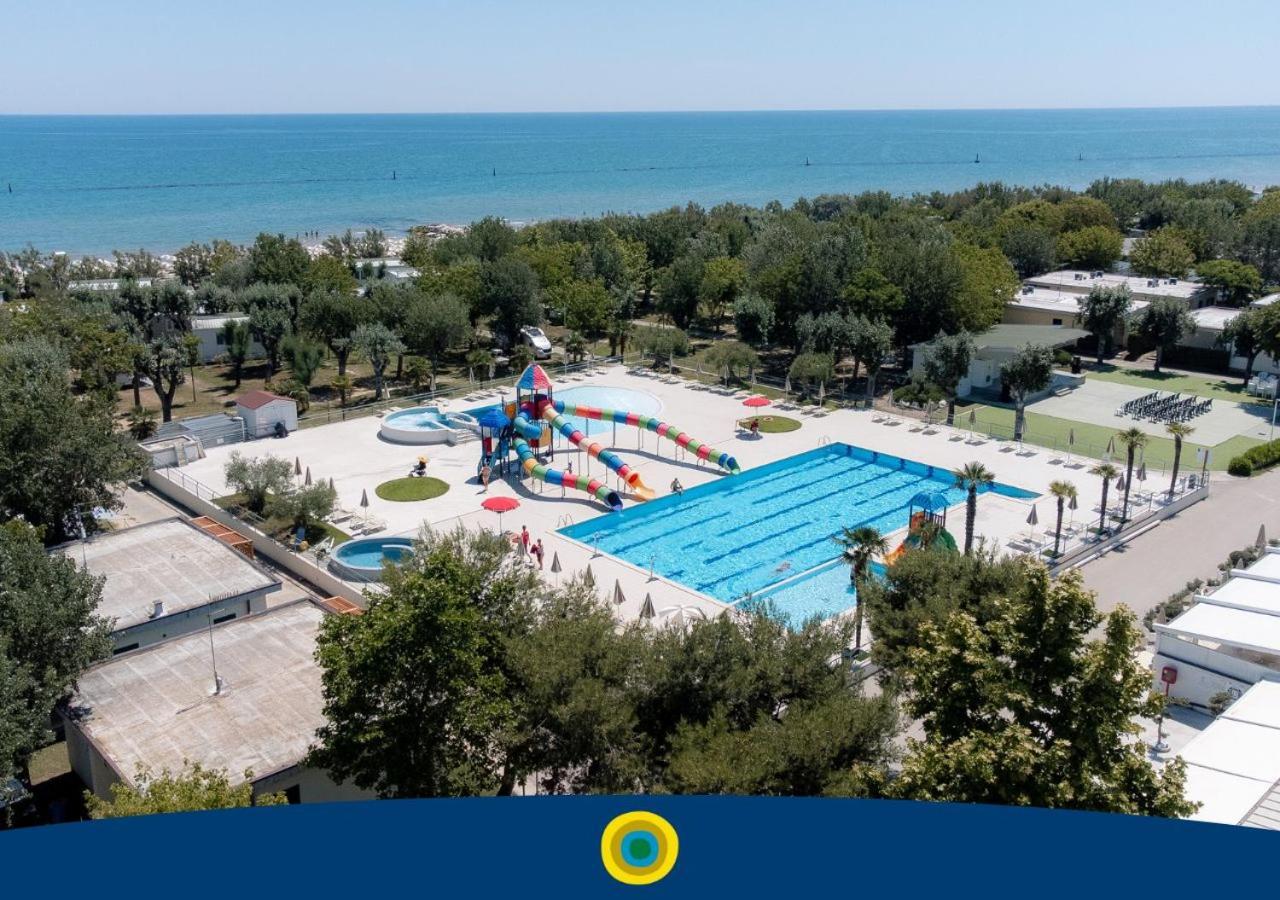 Hotel Club Del Sole Stork Family Collection Giulianova Esterno foto