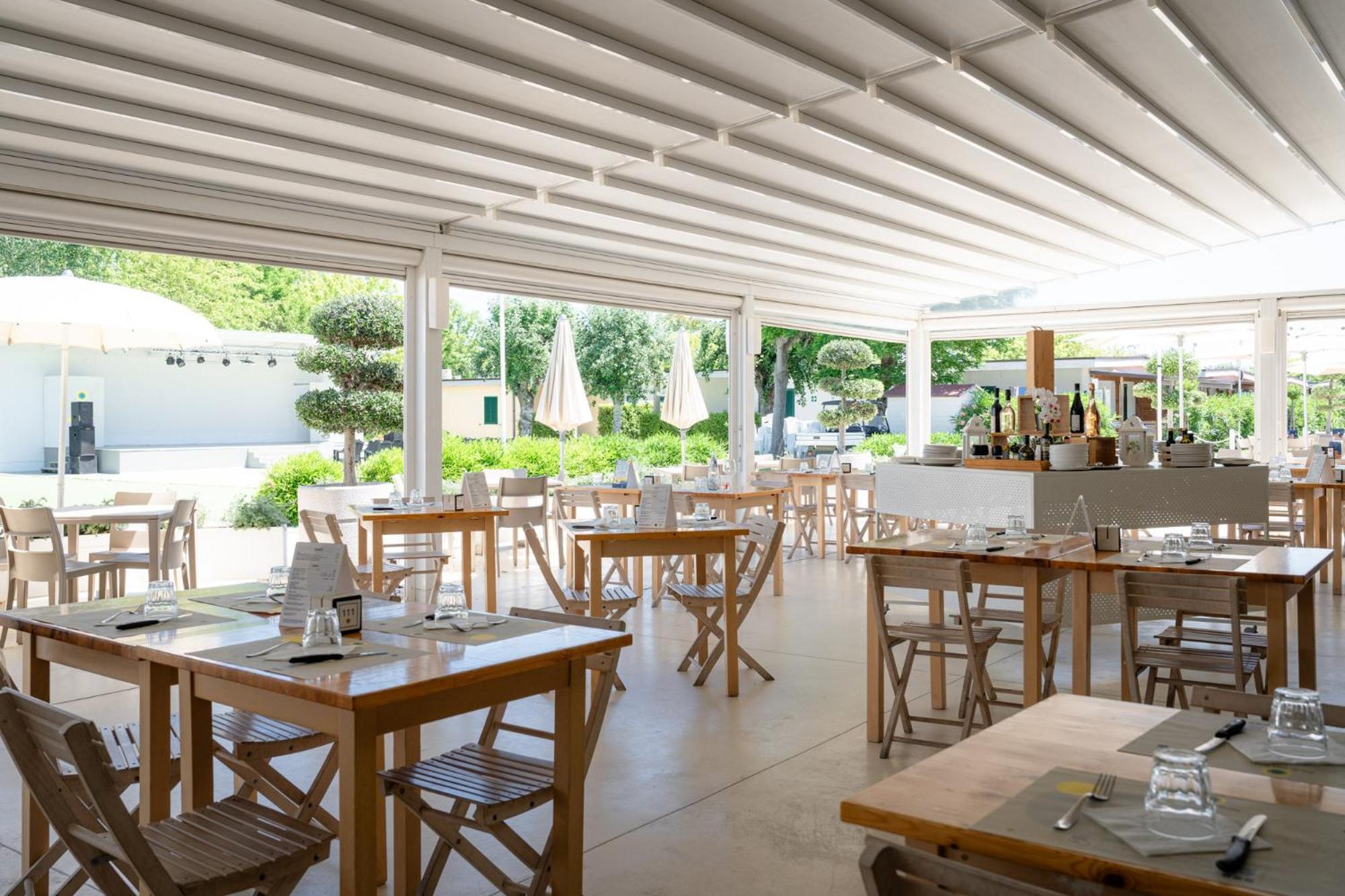 Hotel Club Del Sole Stork Family Collection Giulianova Esterno foto
