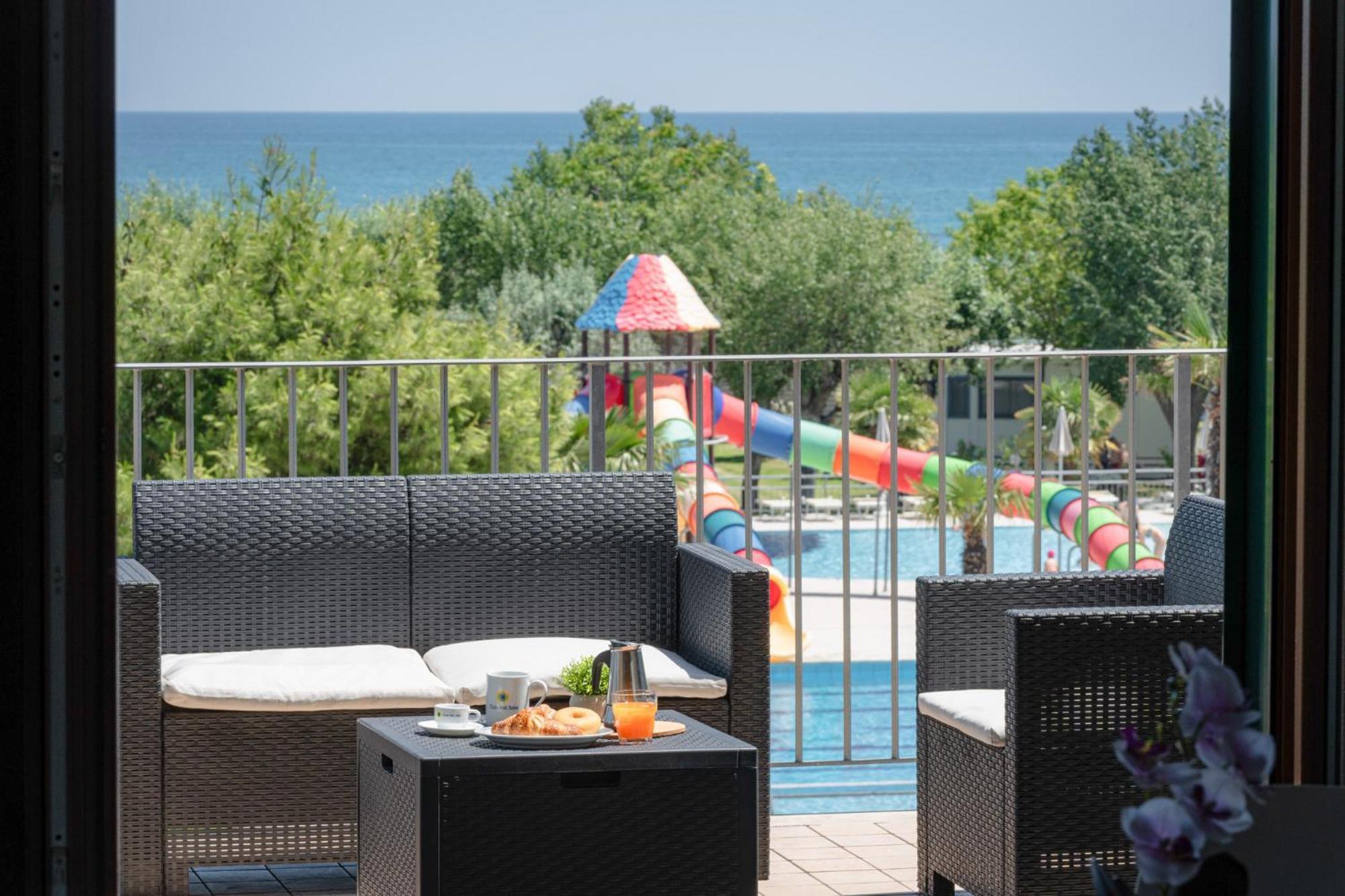 Hotel Club Del Sole Stork Family Collection Giulianova Esterno foto